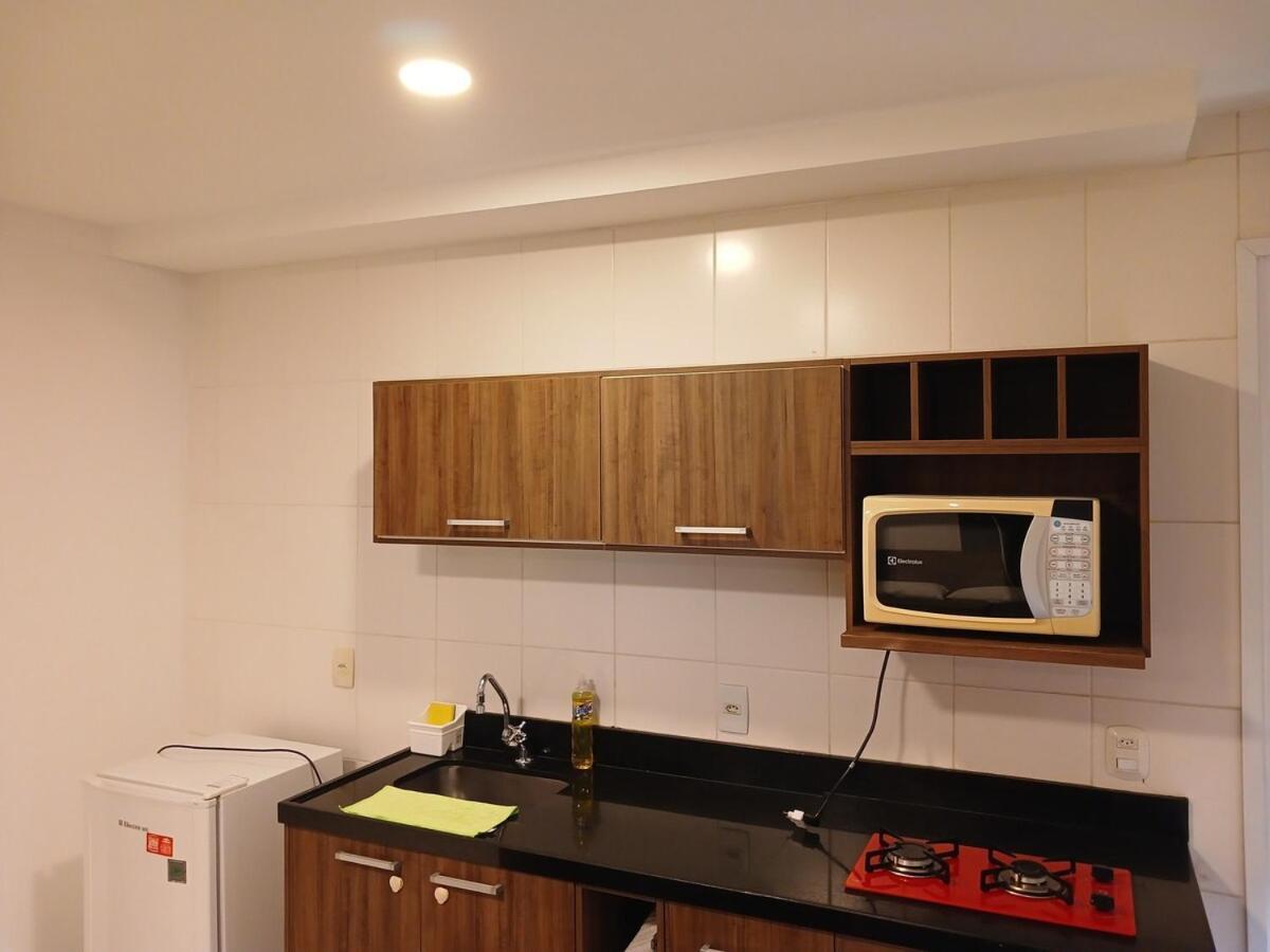 Flat 2 *