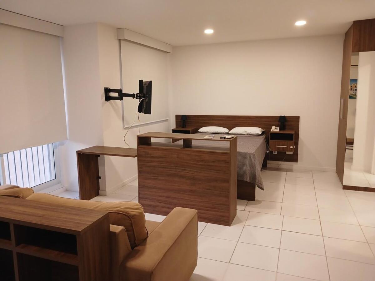Flat 2 *
